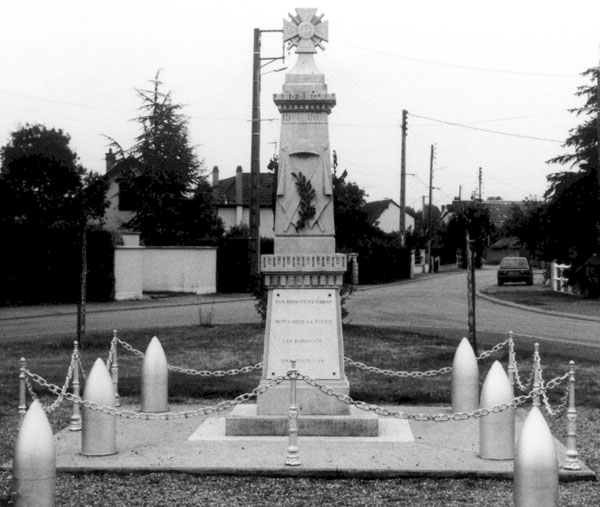 Monument 14-18